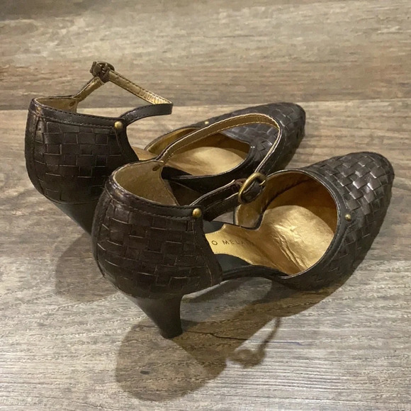 WILL NOT TAKE LESS  Classy Woven-Like Antonio Melani Heels - Picture 6 of 11